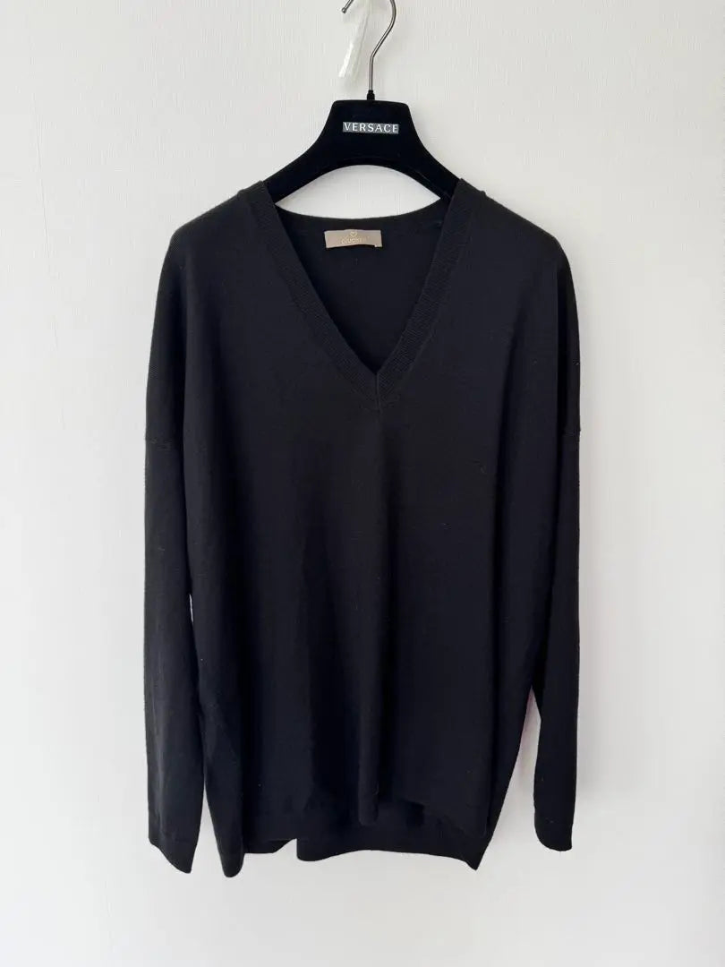 Beautiful goods! Cruciani Black V neck sweater 44 Kurtiani Black | 美品！cruciani ブラック Vネックセーター 44 クルチアーニ　黒