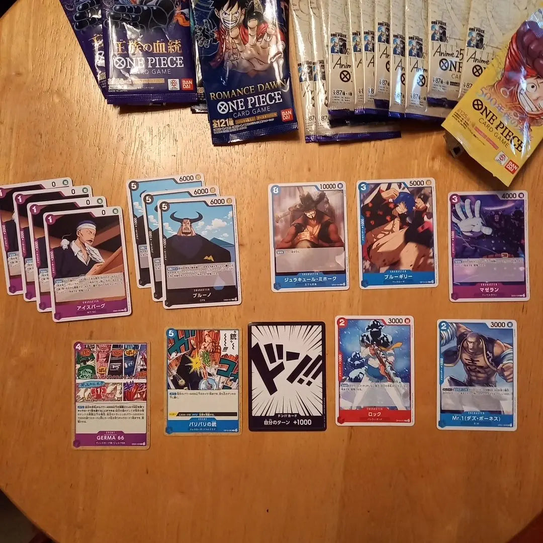 Cartas de One Piece★ 23 cartas 22 cartas 28 cartas 15 cartas Cartas de Pokemon★ 23 cartas