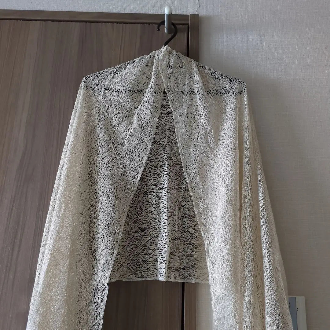 Grace Continental Good Condition ✨Free Shipping Pearl Gold Lace Shawl with Fringe