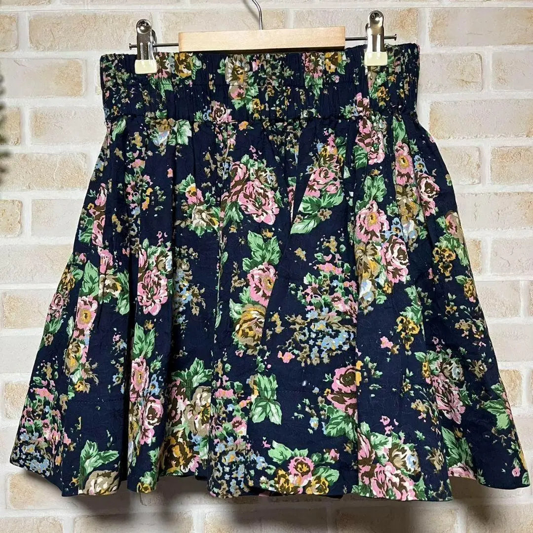 Beautiful condition ◎ Women's floral mini skirt Navy size M