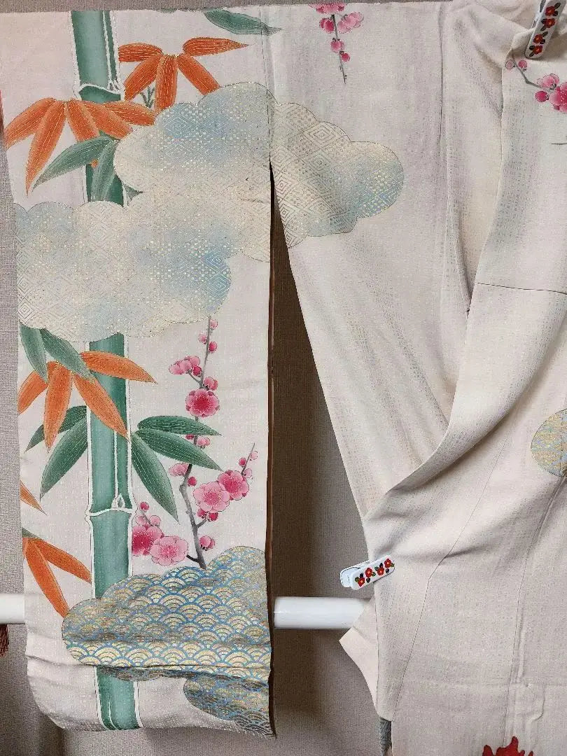 Kimono vintage, raro, furisode, gunchicken