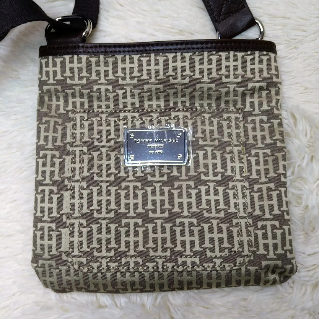 Superb condition [Tommy Hilfiger] Signature Shoulder Bag Pochette