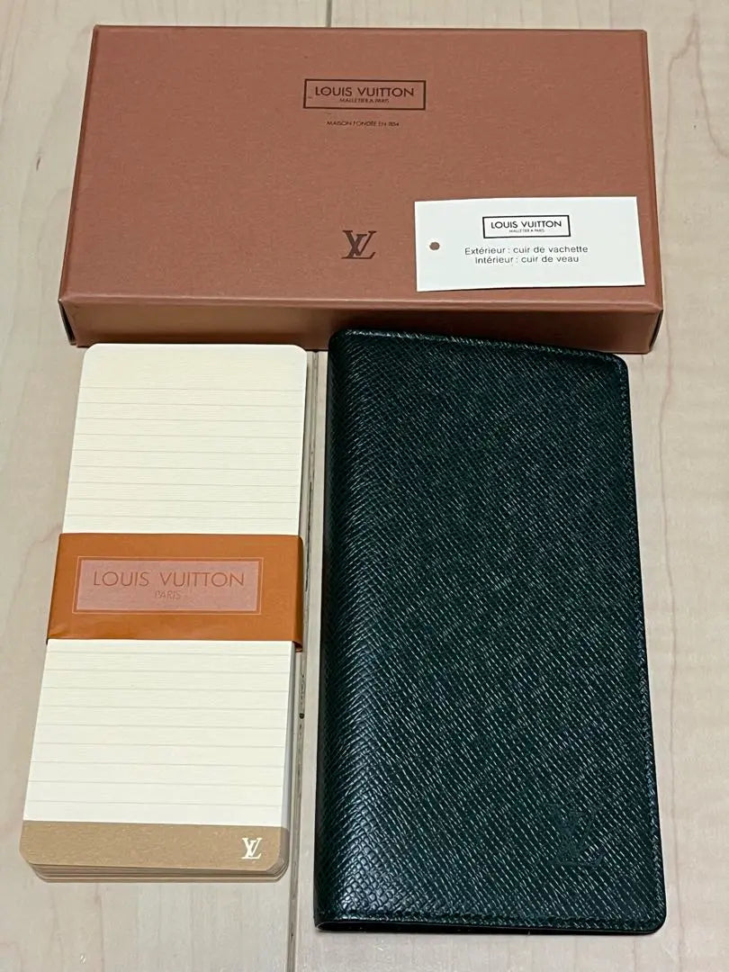 louisvuitton☆Taiga Episea Notebook Cover with Memo Unused New/Not for Sale