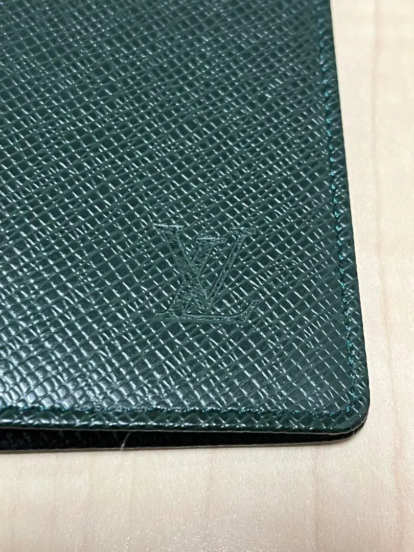 Funda para libreta con notas Taiga Episea de Louis Vuitton☆, nueva, sin usar y no está a la venta