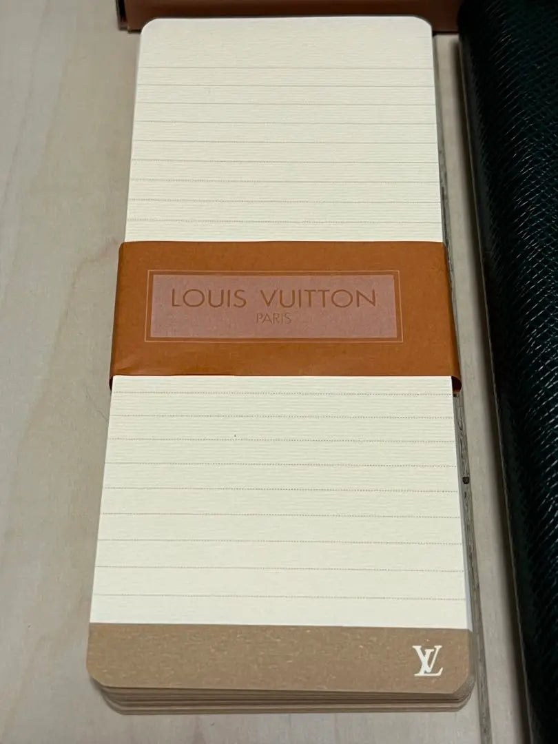 louisvuitton☆Taiga Episea Notebook Cover with Memo Unused New/Not for Sale