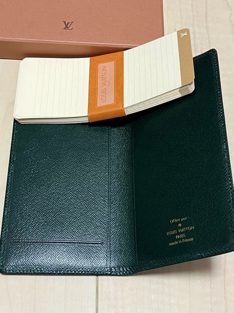 louisvuitton☆Taiga Episea Notebook Cover with Memo Unused New/Not for Sale