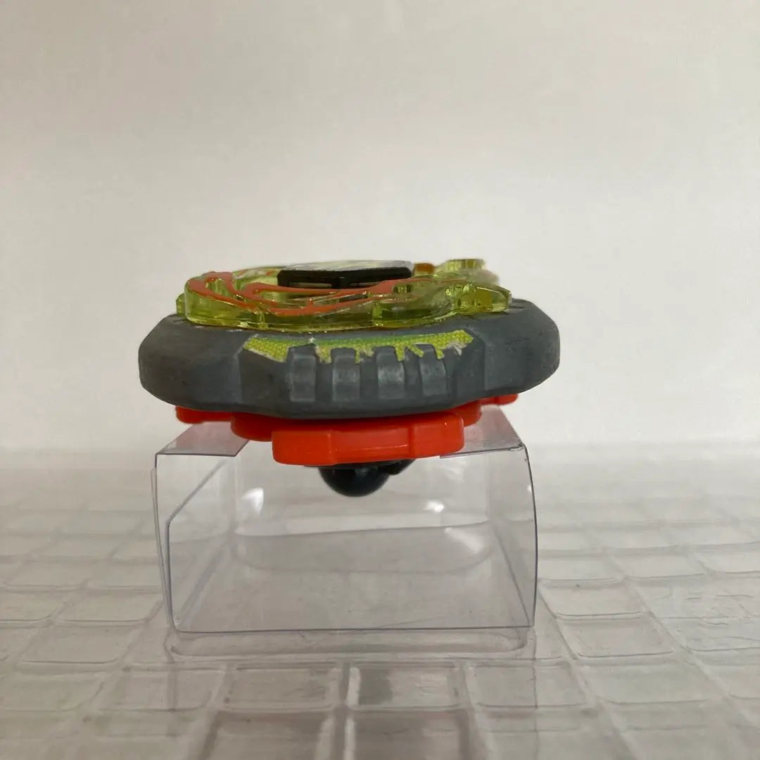 Rock Giraf Metal Fight Beyblade 8952