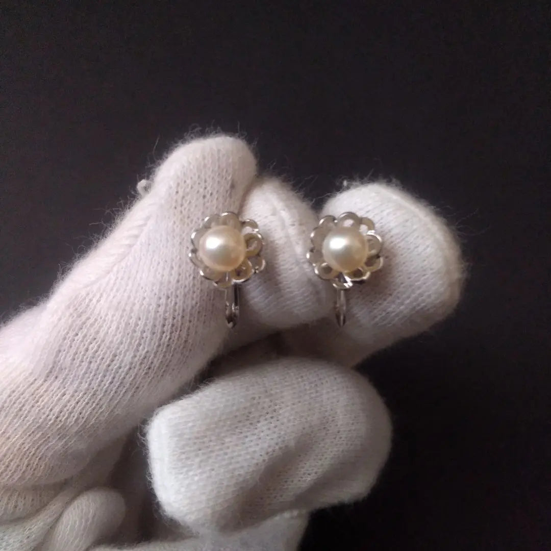 Silver Pearl Earrings Flower Motif