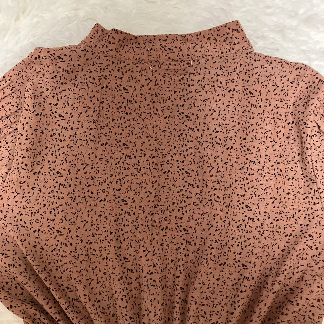 Women's dress with a defect♡Minnew♡Brown, elastic around the waist, long sleeves, ruffles, S | 訳あり　レディースワンピース♡ミニュー♡ブラウン　腰周りゴム入り　長袖　フリルS