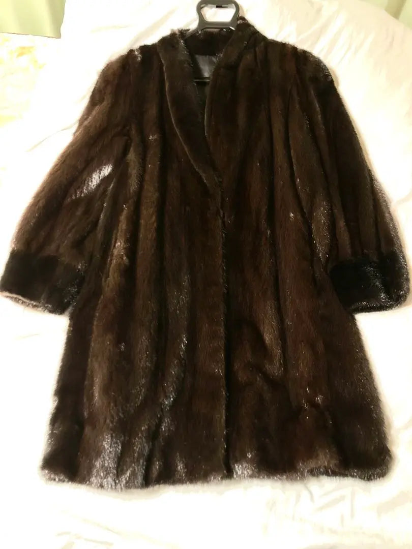 Good condition SAGA MINK Dark brown mink coat