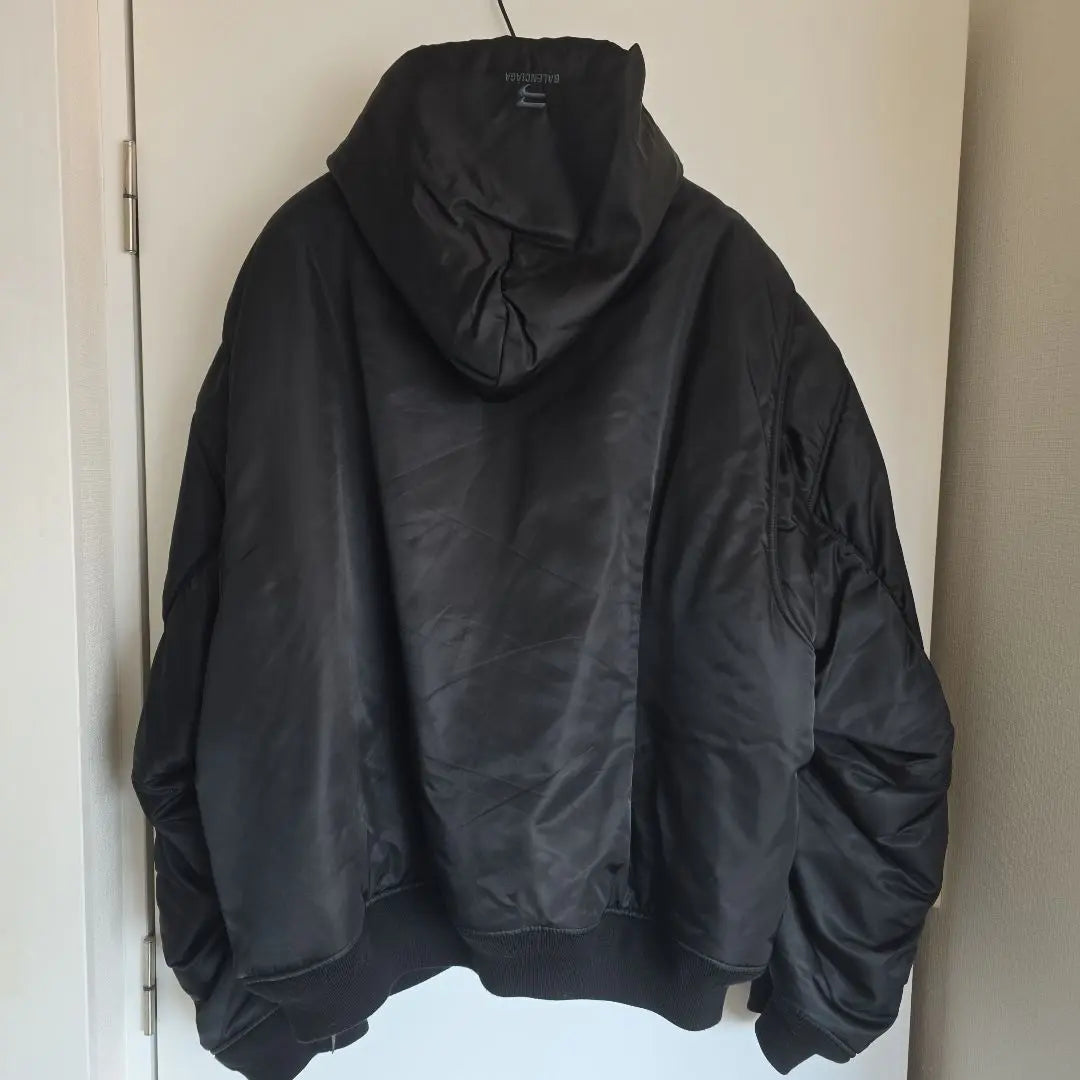 Brand new and unused BALENCIAGA PULLOVER BOMBER Size 3