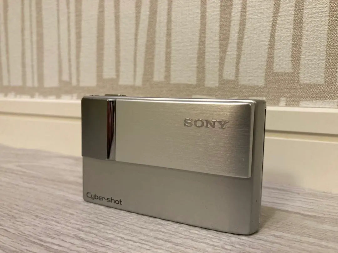 SONY Cyber-shot DSC-T10 Digital Camera