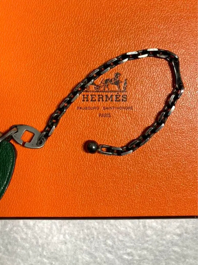 HERMES Fruit Porto Cre Llavero Charm Cuero Pera