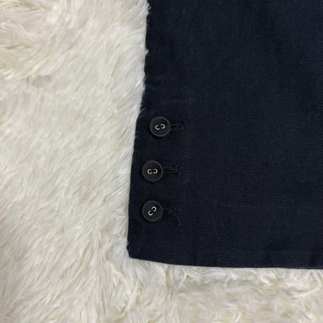 [human woman] (4) Navy straight pants with women's buttons