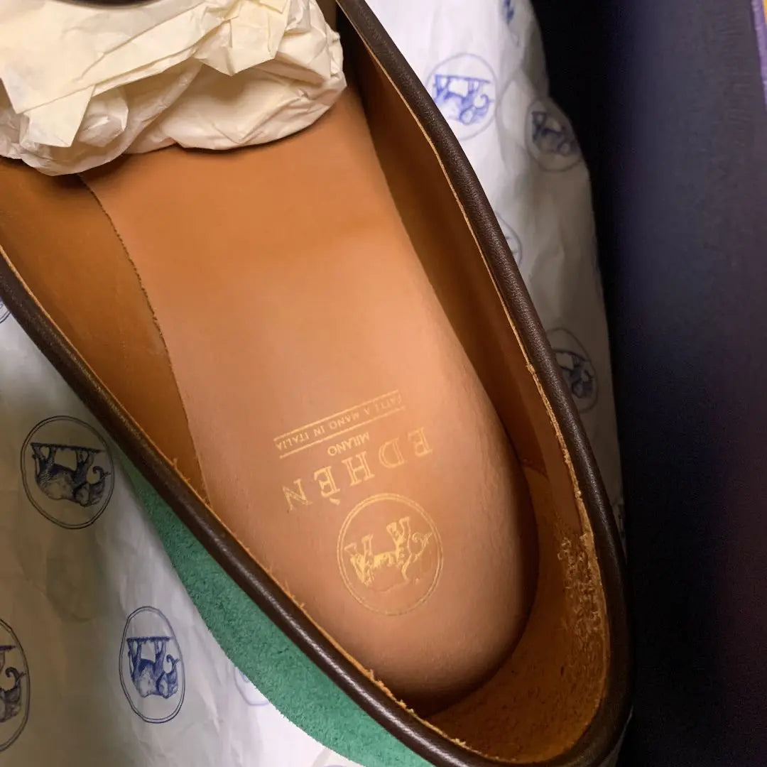 New and unused item Edhen Milano Brera velvet loafers