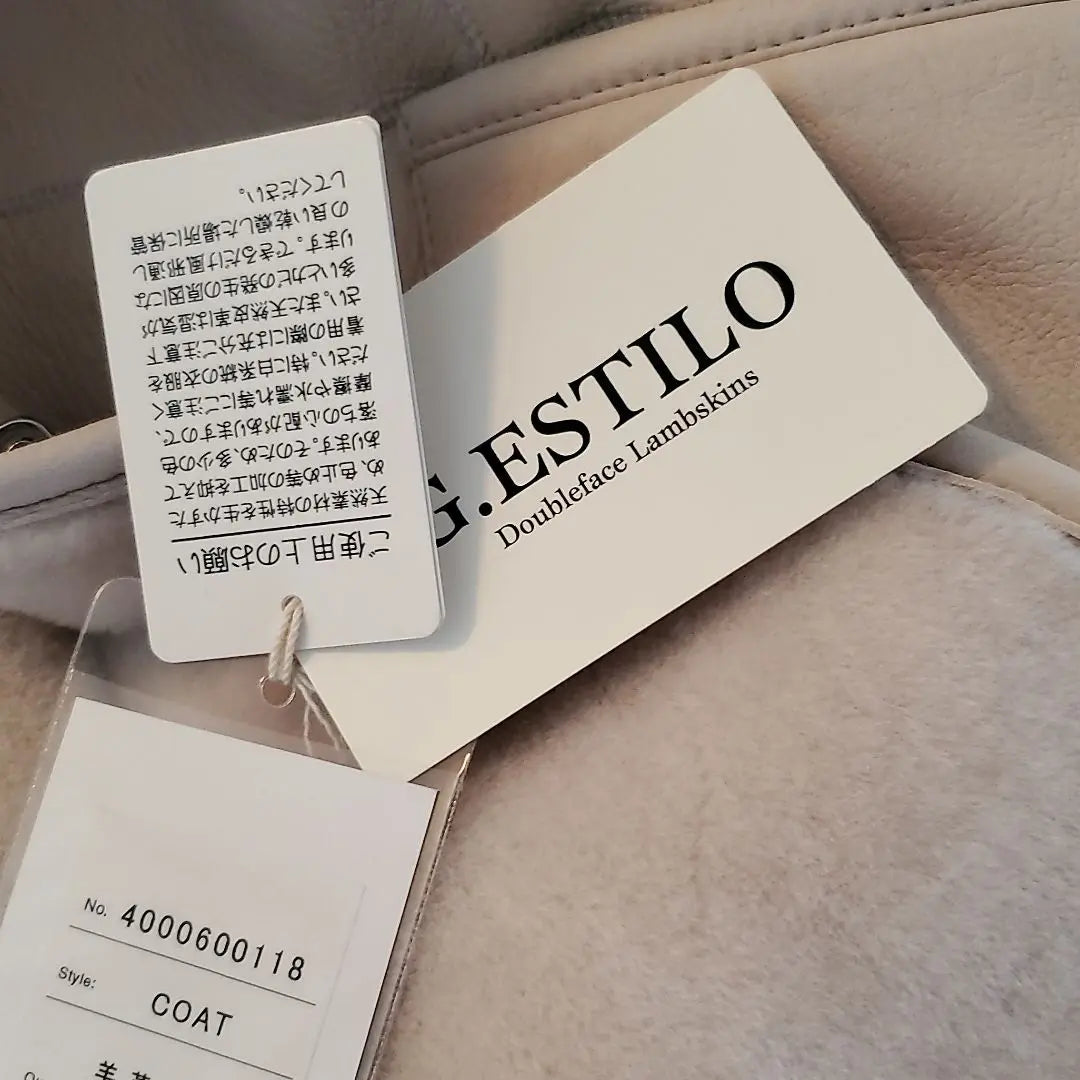 Mouton coat with hood of unused pelerillsso [white] | 未使用ペレリールッソのフード付きムートンコート【ホワイト】