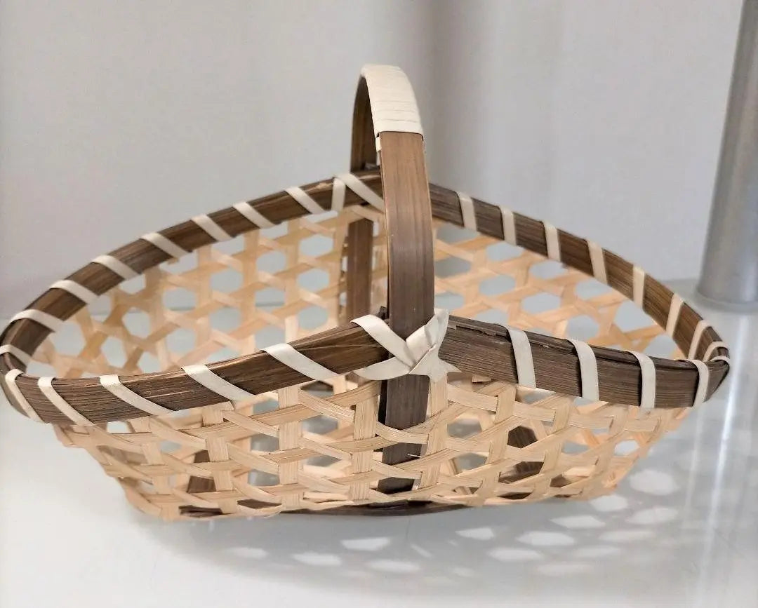 Bamboo craft, handmade bamboo basket, handmade basket, basket, accessory case, interior, traditional crafts