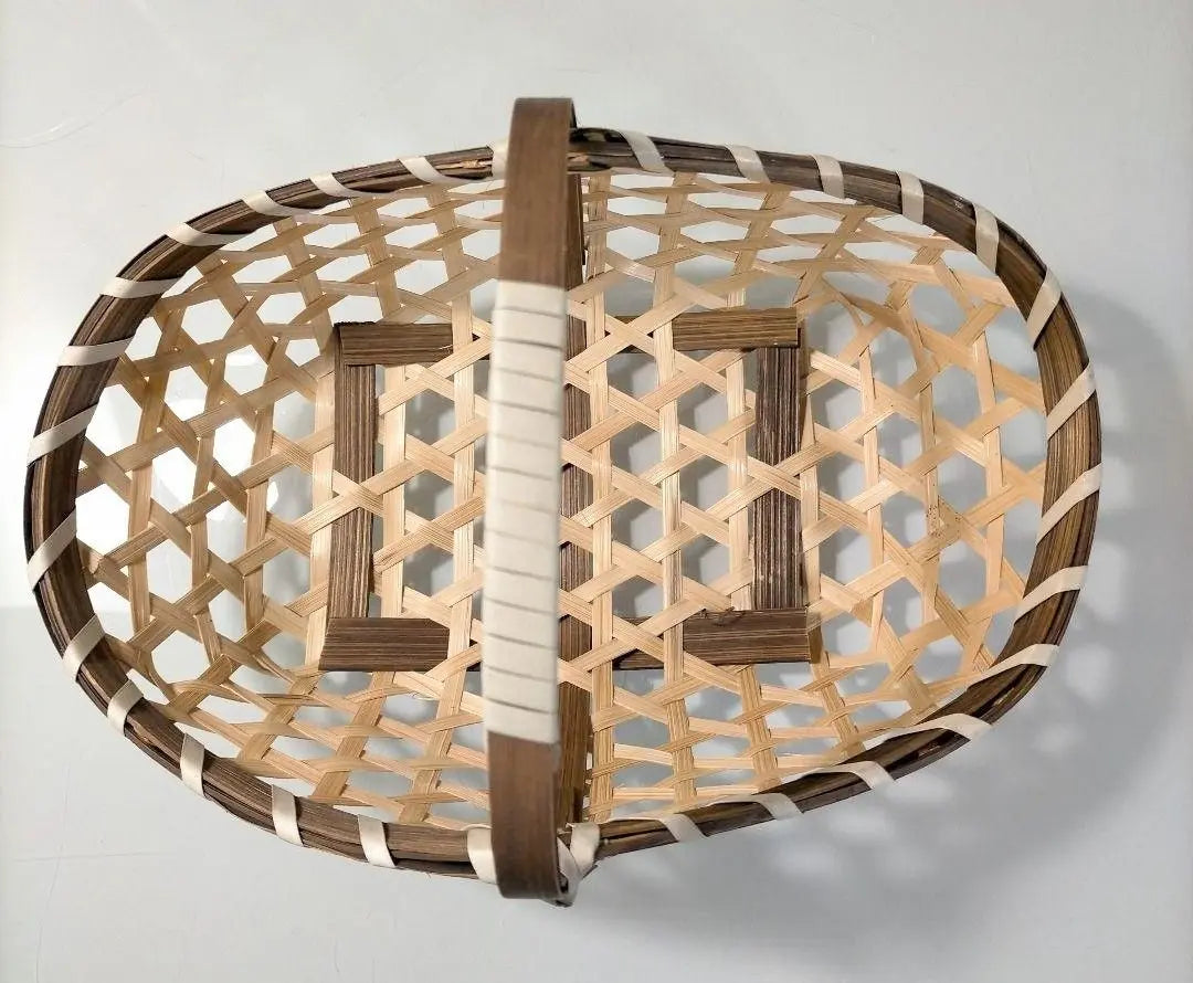 Bamboo craft, handmade bamboo basket, handmade basket, basket, accessory case, interior, traditional crafts