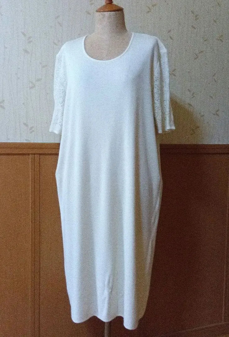 Knit dress, lace sleeves, ivory, size L