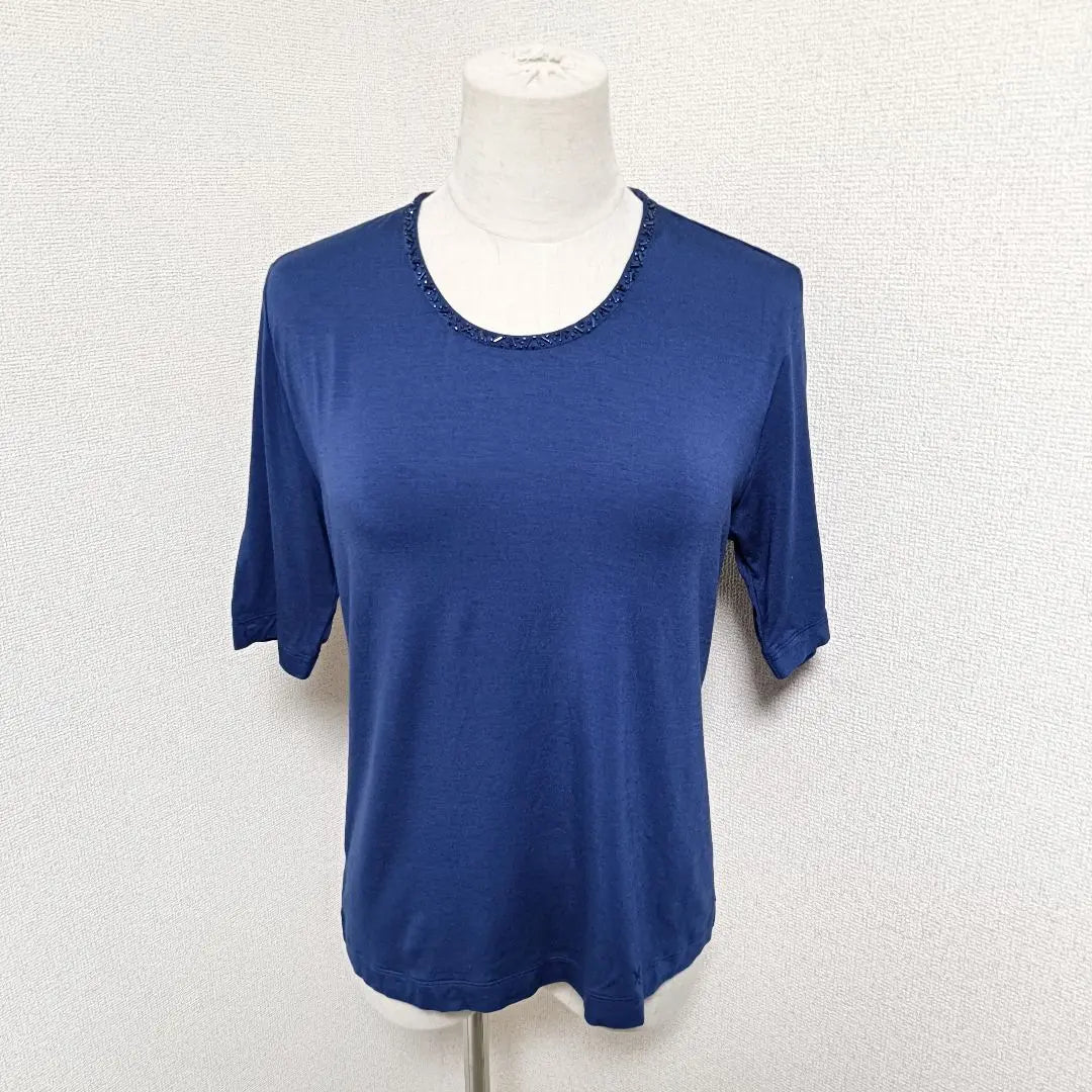 Top de punto de manga corta con cuello redondo y mezcla de cachemira Hanaemori Bijou Navy M