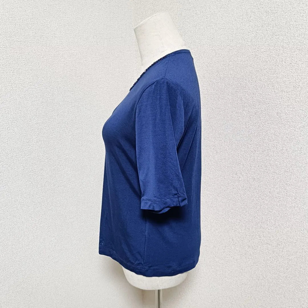 Top de punto de manga corta con cuello redondo y mezcla de cachemira Hanaemori Bijou Navy M