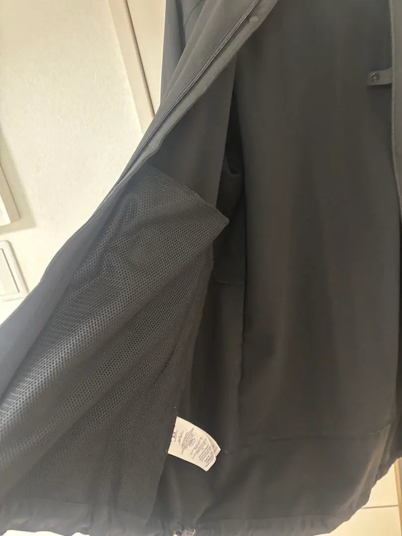 Final price reduction!! ️ [Good condition] Salomon Black Hooded Jacket