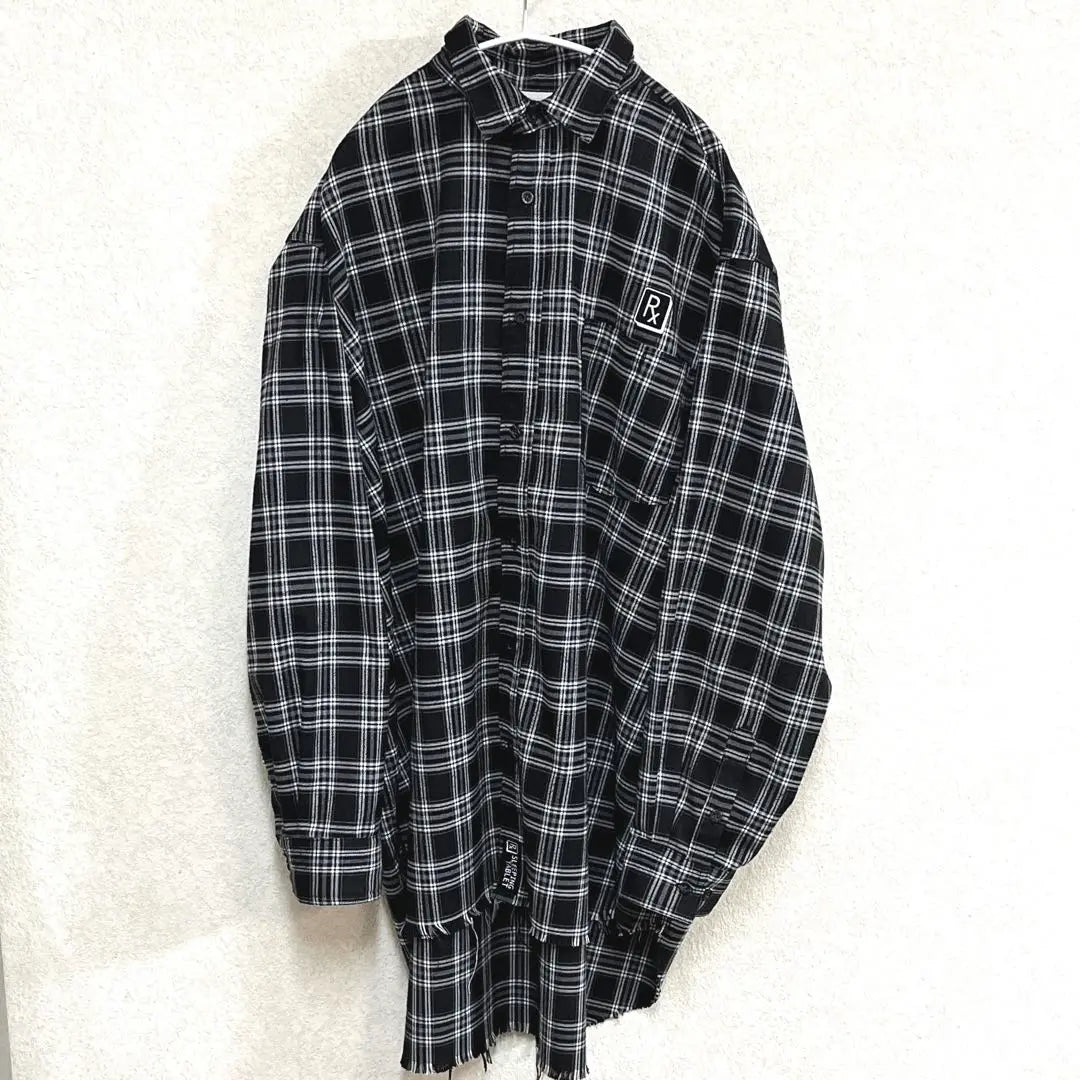 SLEEPINGTABLET Black and white check pattern overwide shirt