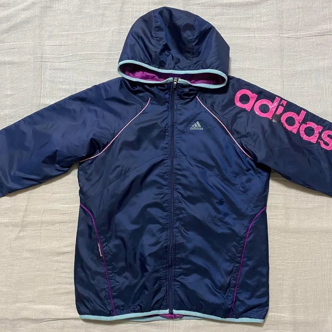 ●adidas●Chaqueta de nailon adidas con capucha azul marino y logotipo acolchado