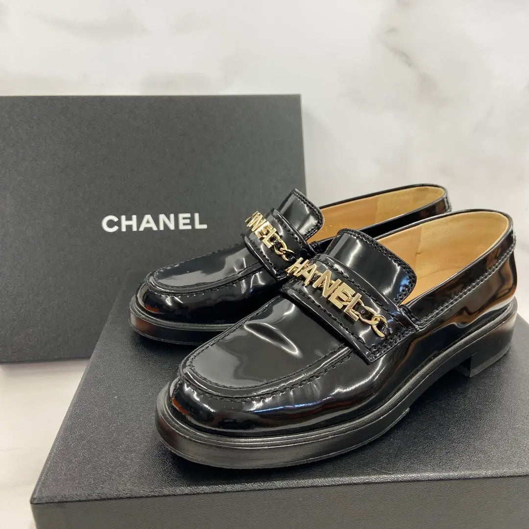 [Appraisal] Chanel Enamel logo loafer #36 c 23cm beautiful goods | 【鑑定済】シャネル エナメル ロゴ ローファー #36 C 23cm 美品