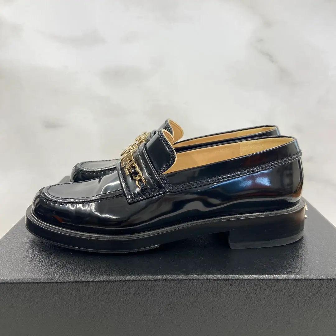 [Appraisal] Chanel Enamel logo loafer #36 c 23cm beautiful goods | 【鑑定済】シャネル エナメル ロゴ ローファー #36 C 23cm 美品