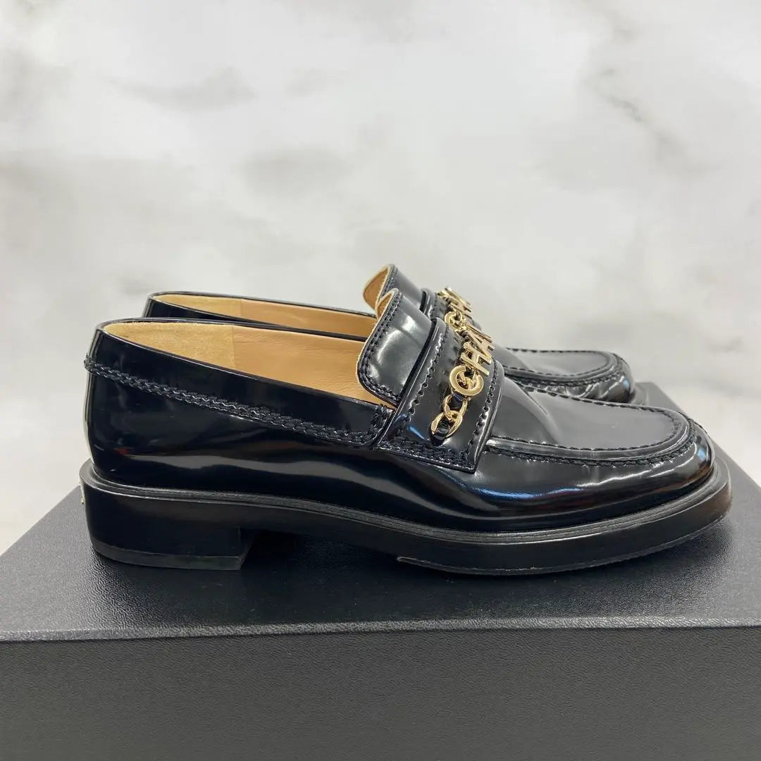 [Appraisal] Chanel Enamel logo loafer #36 c 23cm beautiful goods | 【鑑定済】シャネル エナメル ロゴ ローファー #36 C 23cm 美品