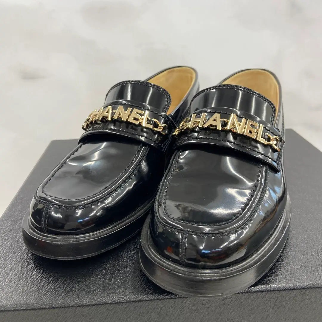 [Appraisal] Chanel Enamel logo loafer #36 c 23cm beautiful goods | 【鑑定済】シャネル エナメル ロゴ ローファー #36 C 23cm 美品