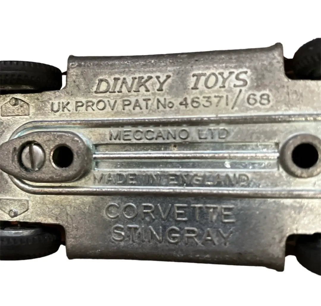 [Discontinued] Dinky Toys 221 Corvette Stingray Made in 1969