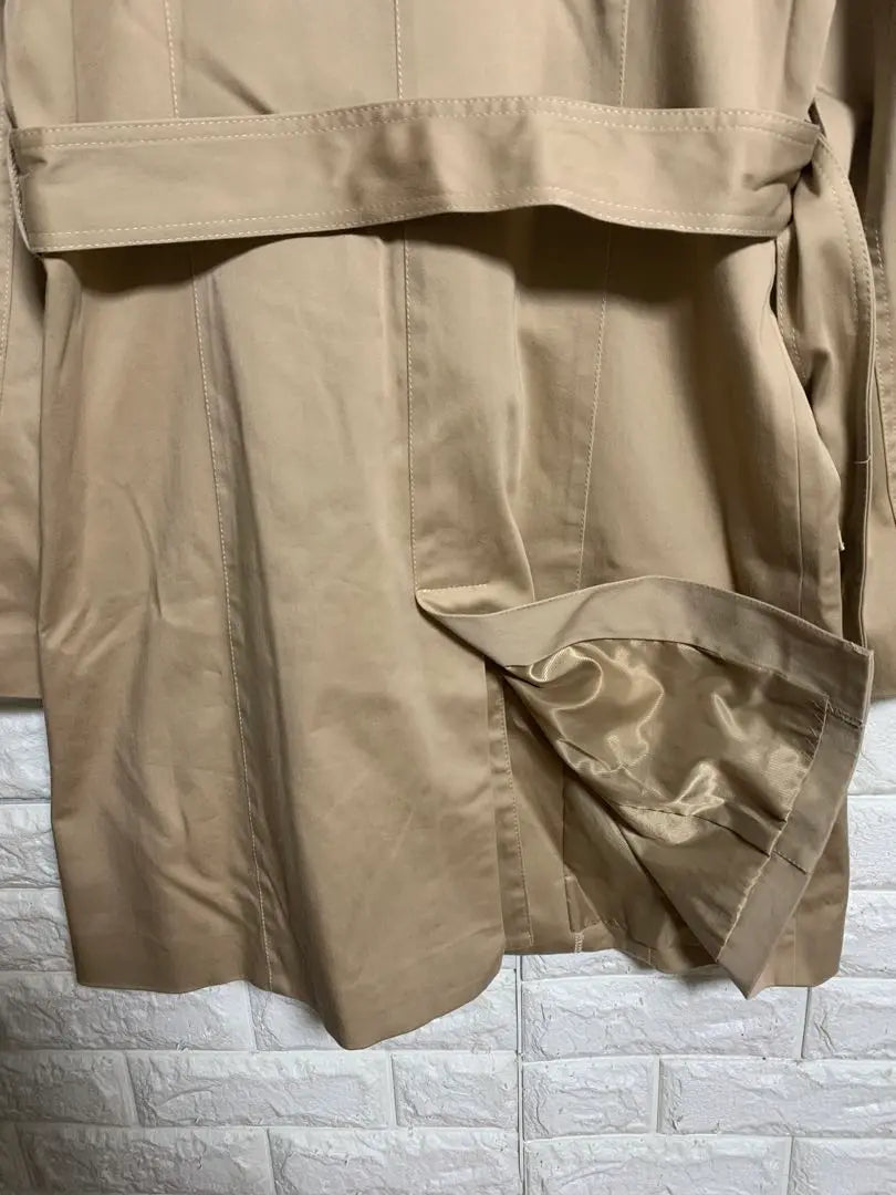 [Marshaan Jerik] Mitsukoshi Isetan trench coat with belt, beautiful condition, beautiful