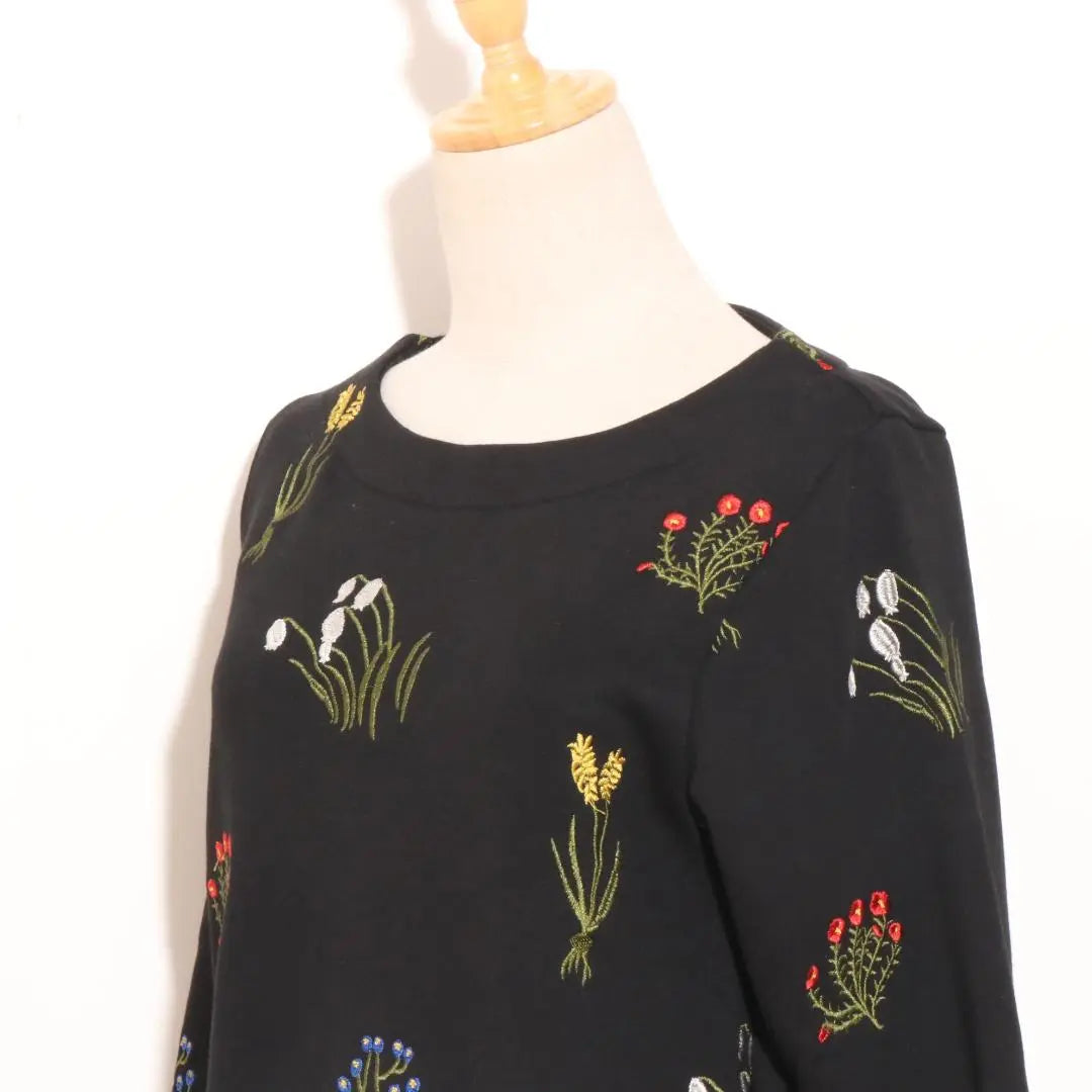 ★ Beautiful goods ★ Graniftops Tops with long -sleeved floral pattern embroidery with both sides pockets | ★美品★ グラニフ トップス　チュニック　長袖　花柄　刺繍　両サイドポケット付き