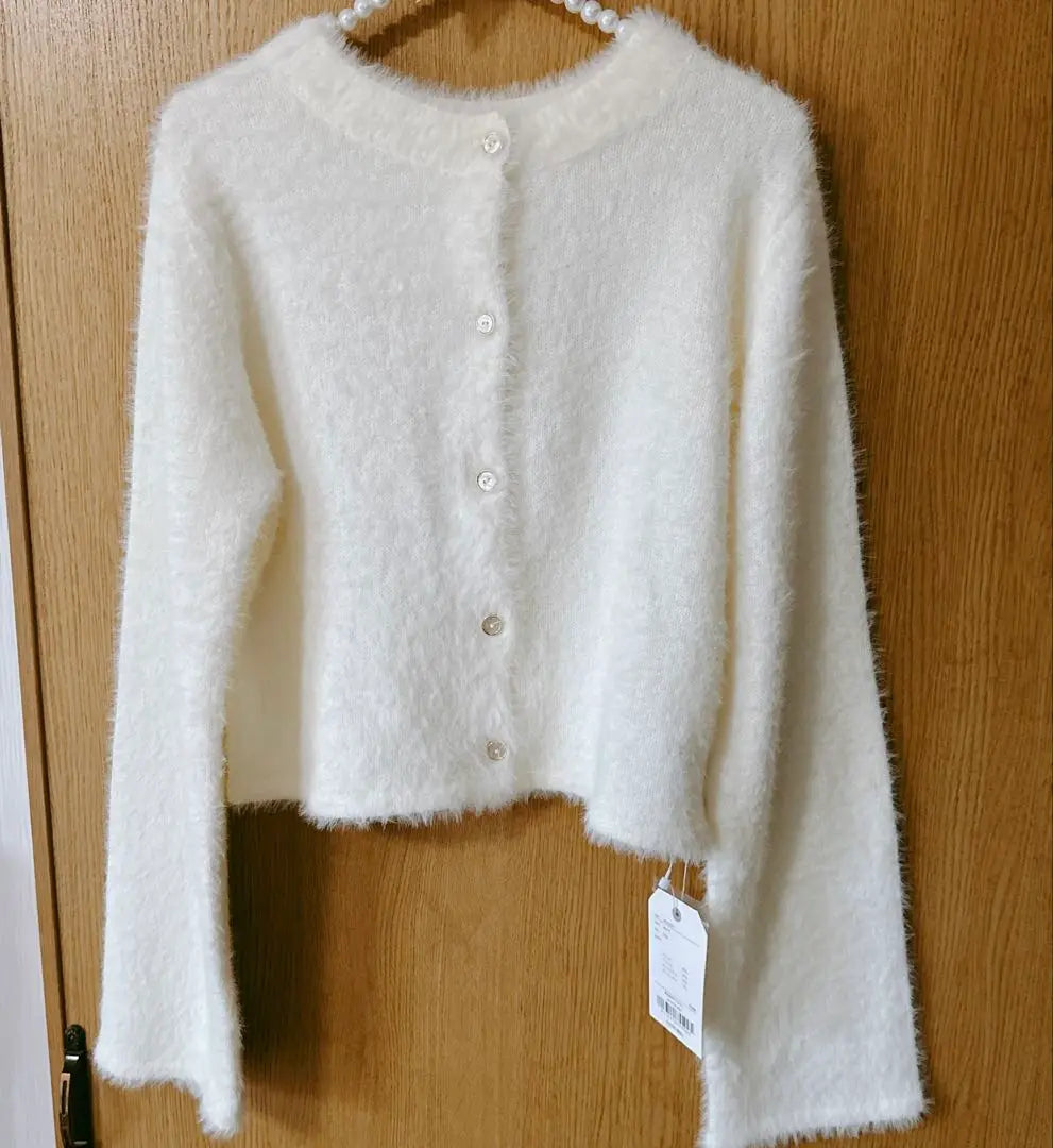 Cropped shaggy knit cardigan ¥6500