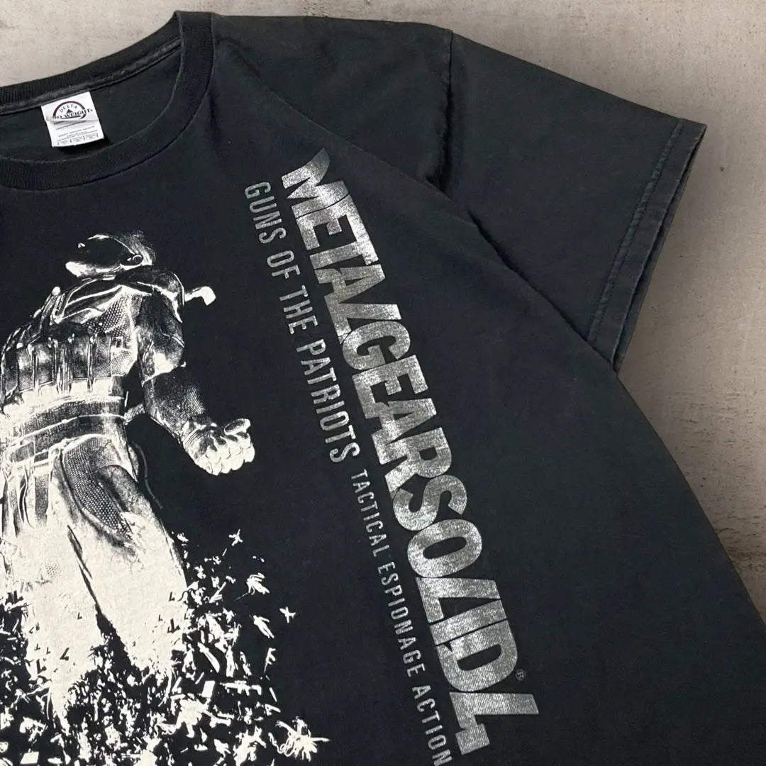 metal gear solid 4 t-shirt 00s