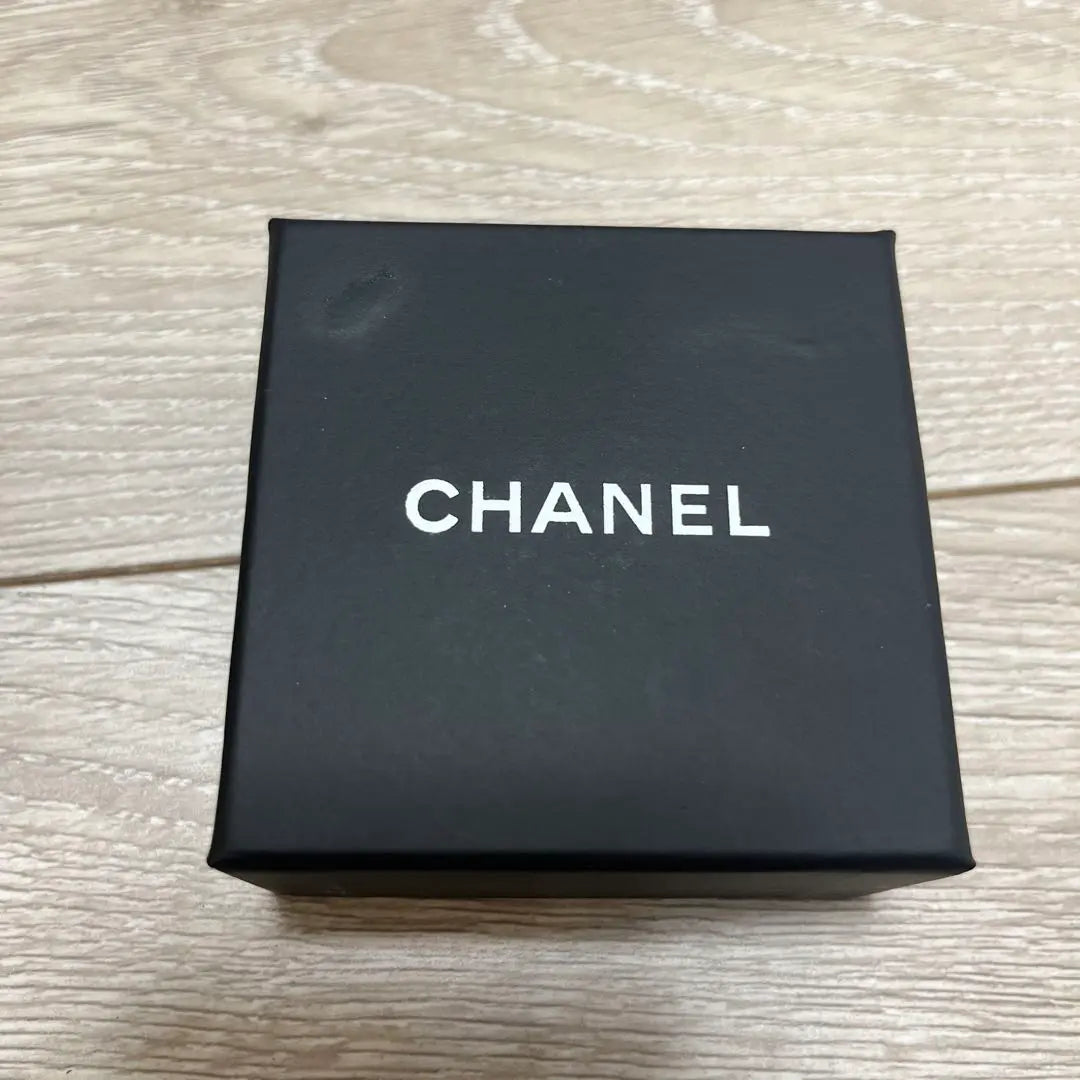 Caja vacía de Chanel