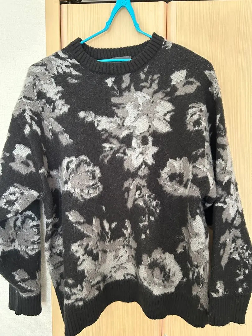 【CLEL】Loose Floral Jacquard Shaggy Knit