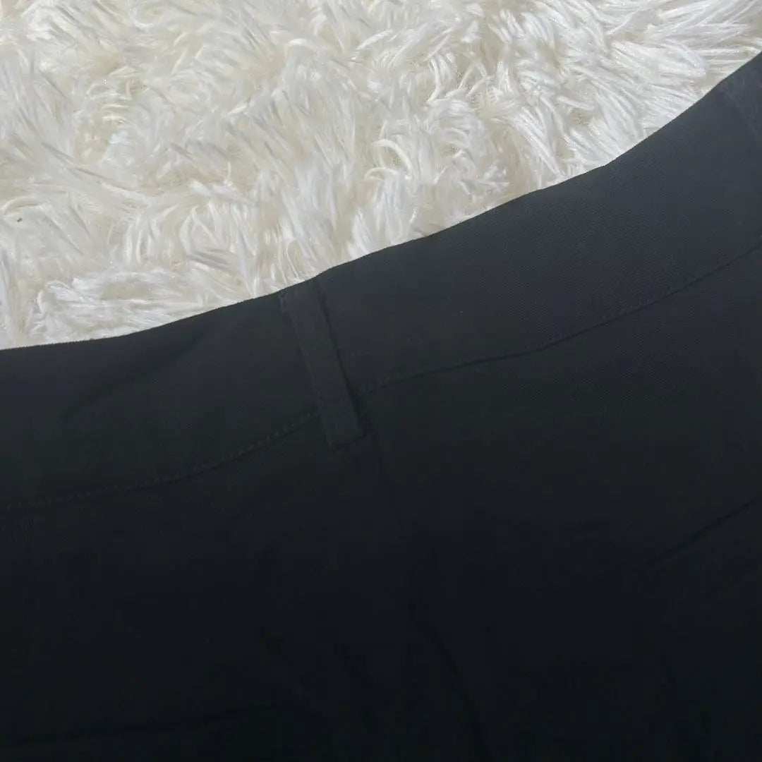 [Con nueva etiqueta] Pantalón cónico centro oficina de prensa casual negro | 【新品タグ付き】テーパードパンツ センタープレス オフィスカジュアル ブラック