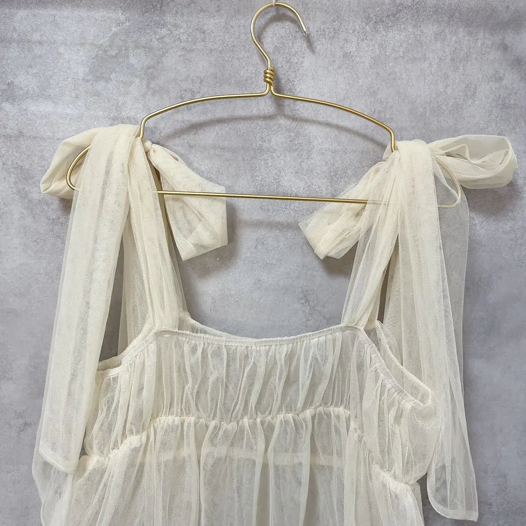 Junoah JUNOAh Shoulder Libonul Gather Camisole Ivory M | ジュノア JUNOAH 肩リボンチュールギャザーキャミソール　アイボリー　M