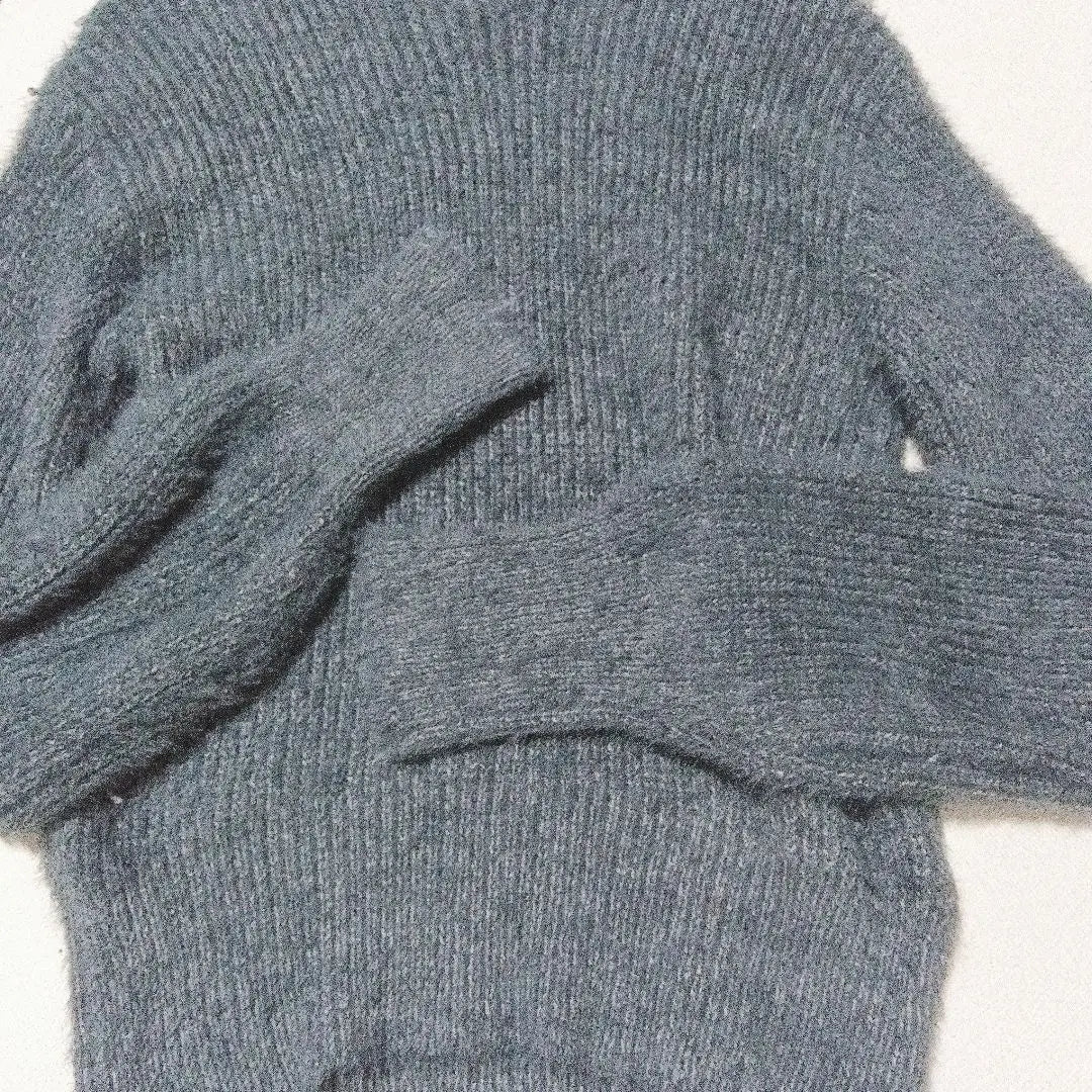 [Medumu] Feather yarn knit sweater round neck blue gray М