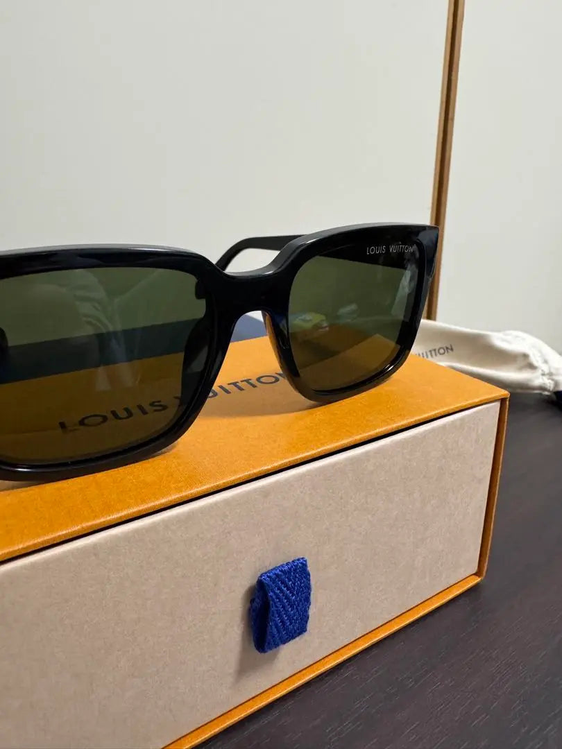 Sunglasses LV Glide Square