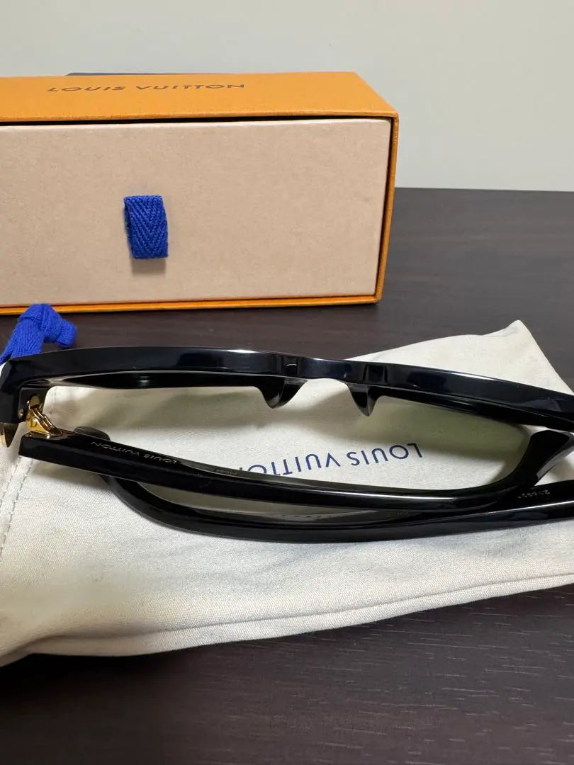 Sunglasses LV Glide Square