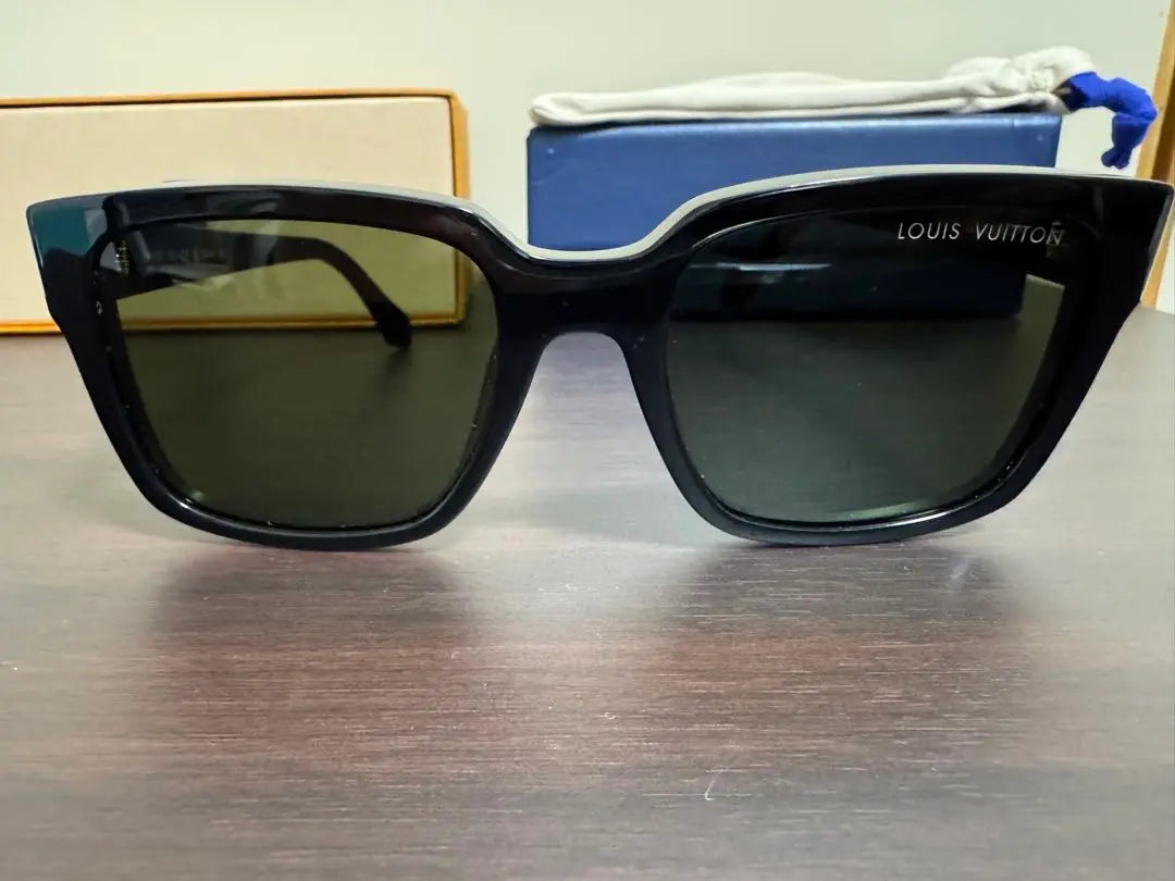 Sunglasses LV Glide Square