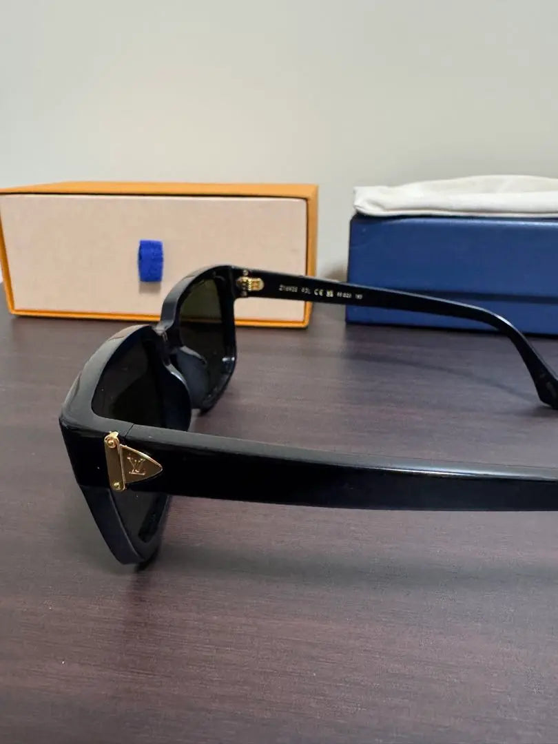 Sunglasses LV Glide Square