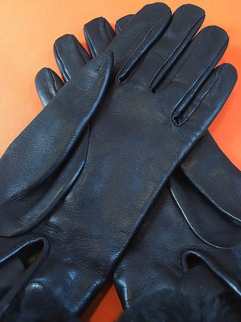 Request price reduced! Hermes Regular Price: 300,000 Soya Cadena Mink Fur New Gloves ①