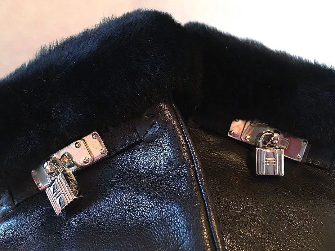 Request price reduced! Hermes Regular Price: 300,000 Soya Cadena Mink Fur New Gloves ①