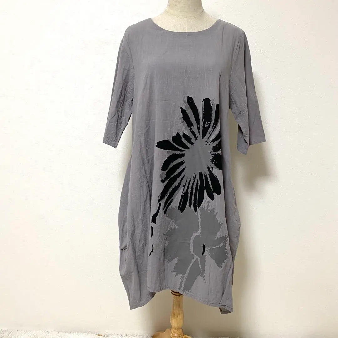 k・three gray color sunflower design dress