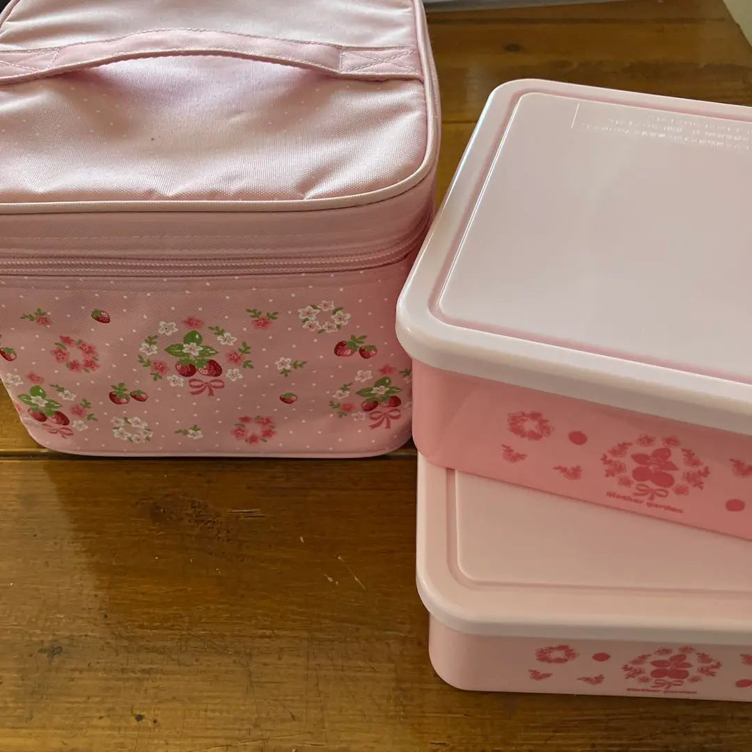 Mother Garden Picnic 2-tiered lunch box